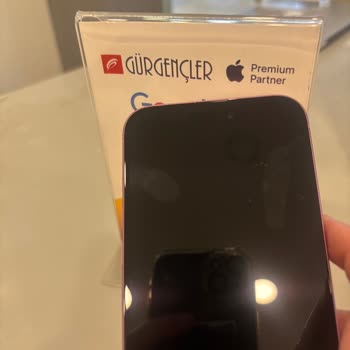 Gürgençler Yeni İPhone 16 Plus Çizik Ve Personel Kaba Davranıyor