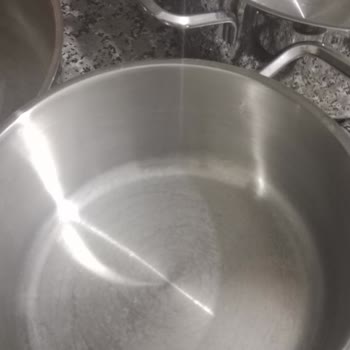 Paslanmaz Çelik Tencere Setinde Pas Ve Leke, Mağazadan Çözüm Alınamadı