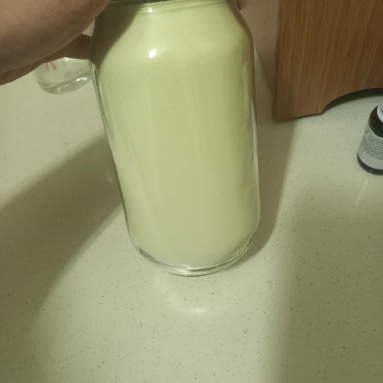 Bebelac 2 Numaralı Mamada Çiğ Balık Kokusu Ve Bebek Zehirlenmesi