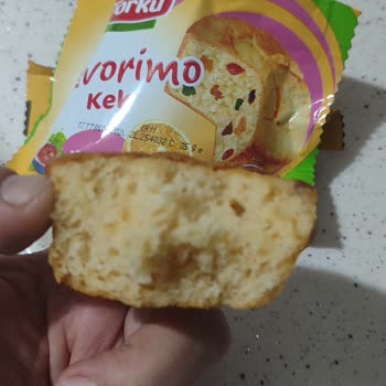 Ambalajda Meyveli Söylenen Kek İçinde Meyve Yok