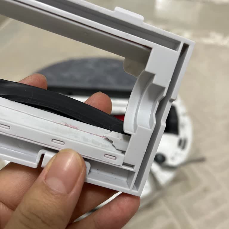 Kırık Robot Süpürge İç Parçası Değişim Talebinin Uzun Süre Gecikmesi Ve Fiyat Artışı Mağduriyeti