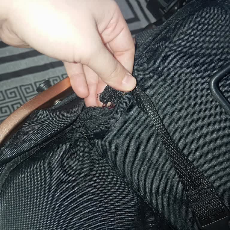 Tamir Edildiği Söylenen Bebek Arabasında Yırtık Değişmedi, Yeni Ürün Talebi