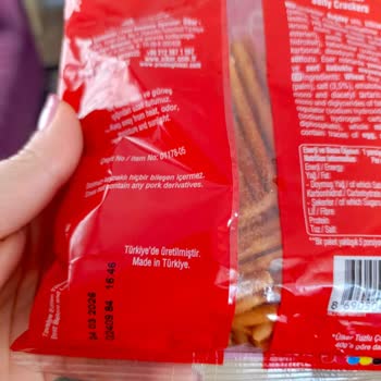 Ülker Çubuk Krakerinde Bayat Lezzet Güveni Sarsıyor