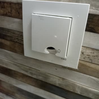 Air Wick Prizli Koku Ürününün Prizde Ve Çamaşır Kurutucusunda Erimeye Neden Olması