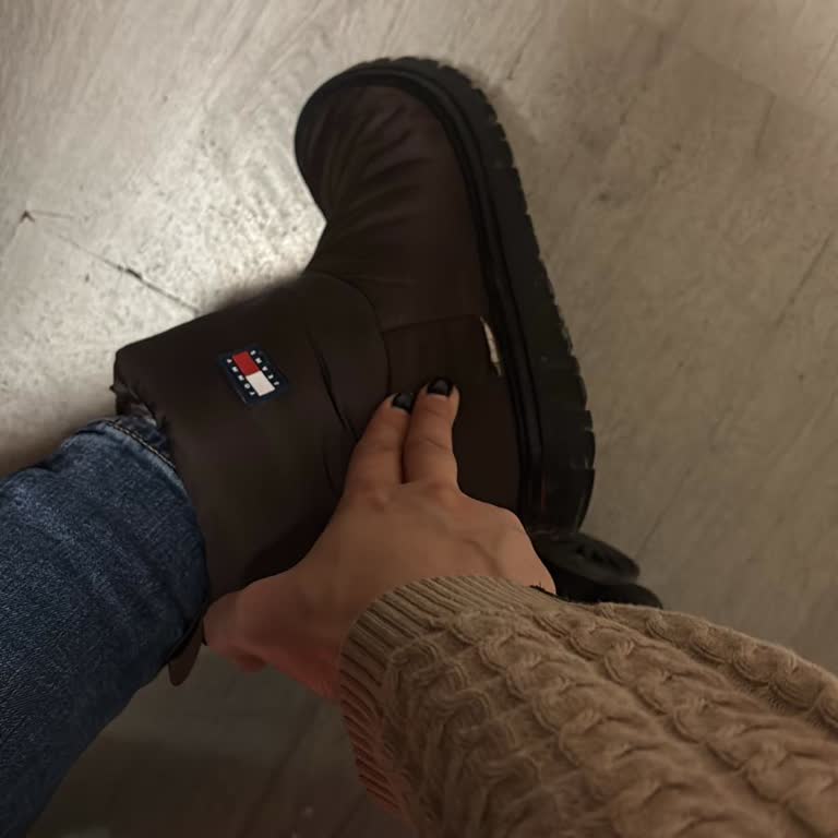 Boyner'de Tommy Hilfiger Botun Yan Yırtılması Ve İade Reddi