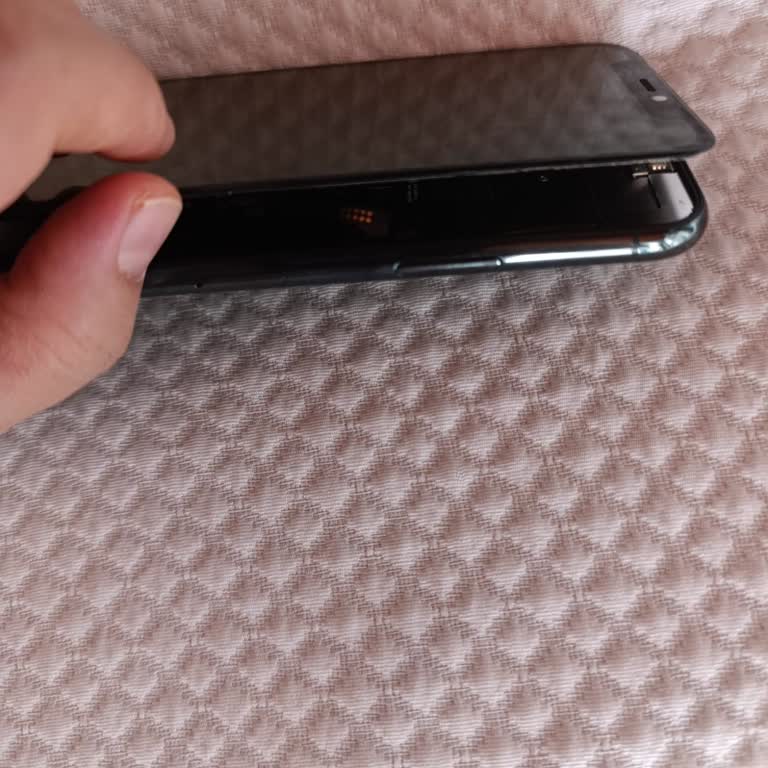 Yenilenmiş İphone 11 Pro’da Ekran Açılması Garanti Kapsamında Olmalı