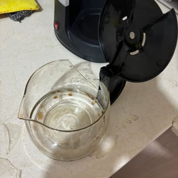 Sinbo Filtre Kahve Makinesinin 7 Yıllık Garanti Süresine Rağmen Cam Demliği Kırıldı