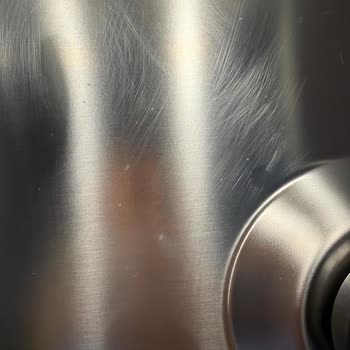 Bosch Serie 6 Ocakta Kalitesiz Değişim Sonrası Paslanmaz Çelik Tabla Soyulması