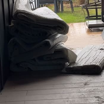 Real Love Villas Hazır Olmayan Villalar, Bozuk Havuzlar Ve Güvensiz Ortam