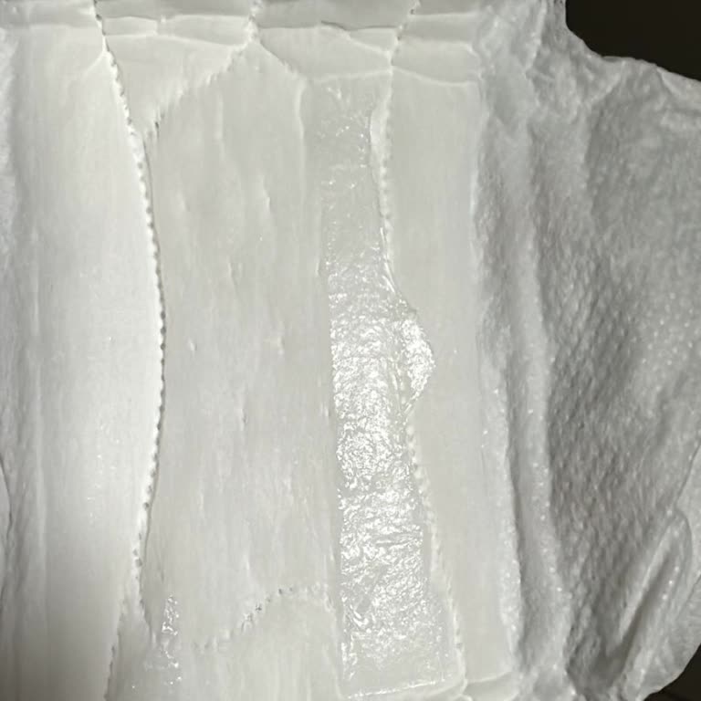 Molped Hijyenik Pedlerde Yapışkan Tabaka Ve Cilt Rahatsızlığı