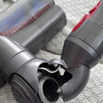 Dyson V10 Halı Başlığının İç Dişi Kendi Kendine Kırıldı, Değişim Talebi