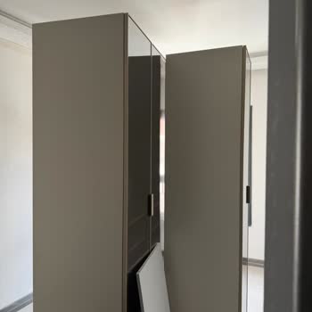 Hasarlı Ve Yanlış Kurulumlu Gardırop Modülü, Parça Eksikliği Ve Müşteri Hizmetleri Oyalaması