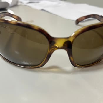 Ray-Ban Gözlüğünün Sap Yazılarının Silinmesi Kullanıcı Hatası Olarak Değerlendirildi