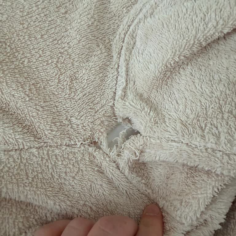 Özdilek Kelebek Aile Bornoz Setinde Tekrarlayan Kalite Sorunları Ve Güven Kaybı