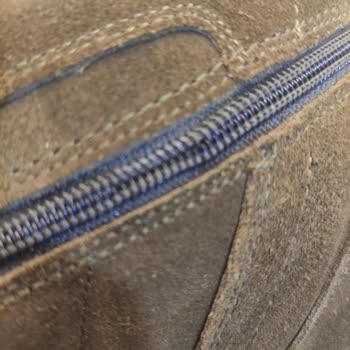 Deichmann Botunun Fermuarı Kırıldı, Ücretsiz Onarım Ya Da Değişim Talebi