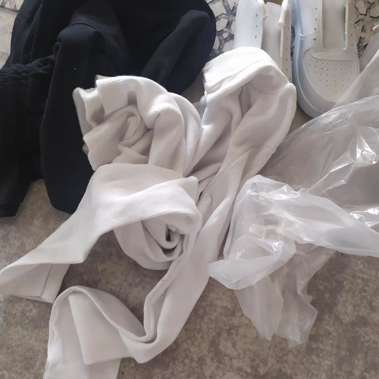 Moda Eylül 35 Sayfasından Gelen Ürünler İlanla Uyuşmaz Ve İade Talebim Cevap Bulamadı