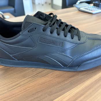 Reebok Siyah Ayakkabının Topuk Yastığı Beş Ayda Eridi, İade Talebi Reddedildi