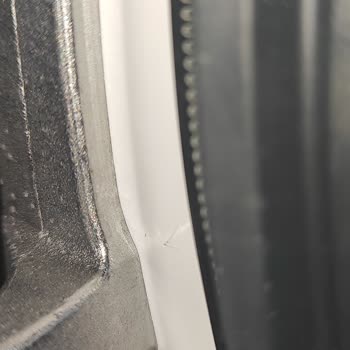 Sıfır Çamaşır Makinesinde Lastik Sorunu Servis Çizikleriyle Buluştu