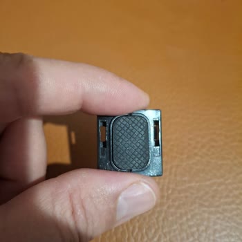 Sinbo SBS4419 Baskülün Kayıp Ve Kırık Ayağı İçin Yedek Parça Talebi