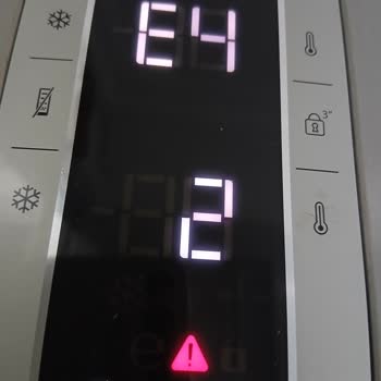 Arçelik Buzdolabındaki Tekrarlayan Arızalar Ve Sağlık Riskleri Nedeniyle Değişim Talebi