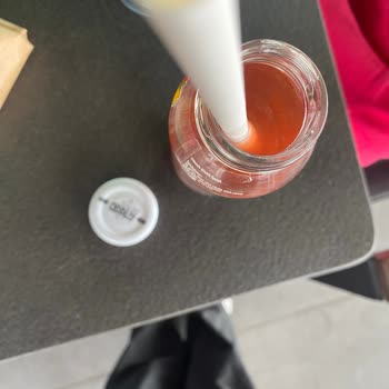 Starbucks Şubesinde Tarihi Geçmiş Ürün Satışı Çocuğun Sağlığını Tehlikeye Attı