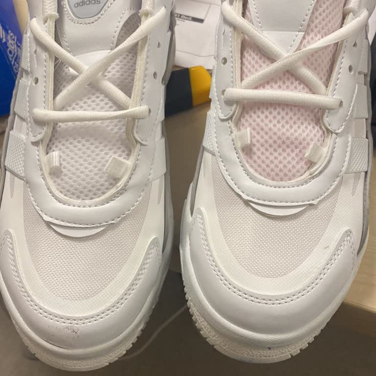 Renk Uyumsuzluğu Ve Cevapsız Müşteri Hizmeti