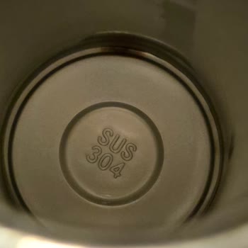 Paslanmaz Çelik Termosun Dibinde Pas Ve Çocuk Sağlığı Endişesi