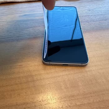 Samsung Z Flip 6 Ekran Değişimi Sonrası Açıklık