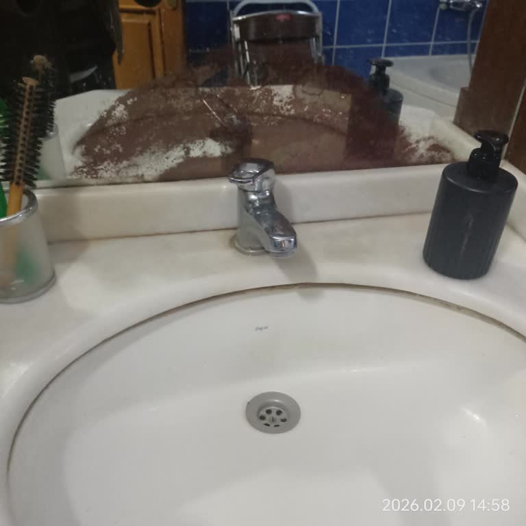 Koroplast Islak Havlu Aynada Hasara Ve Güvenlik Sorunlarına Neden Oldu