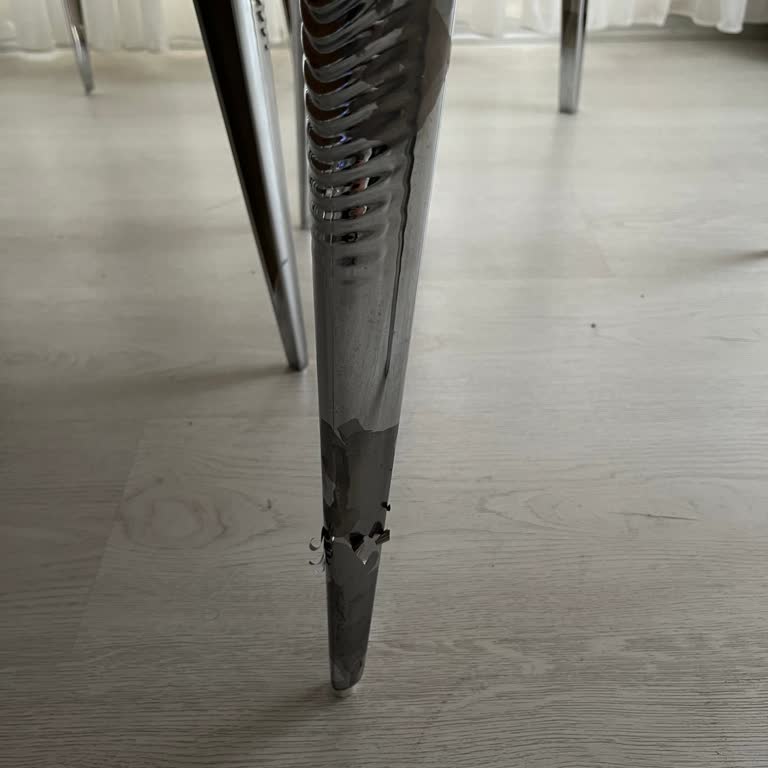 İstikbal Sandalyelerinde Bacakların Soyulması Ve Garanti Kapsamında Değişim Talebi