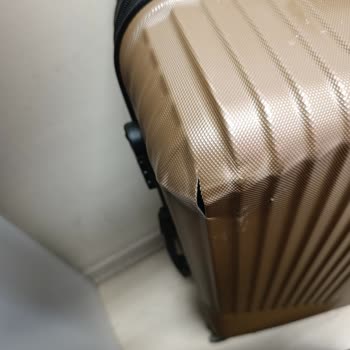 Adıyaman Anka Turizm'de Kırık Valiz Teslimi Ve Tazminat Talebi