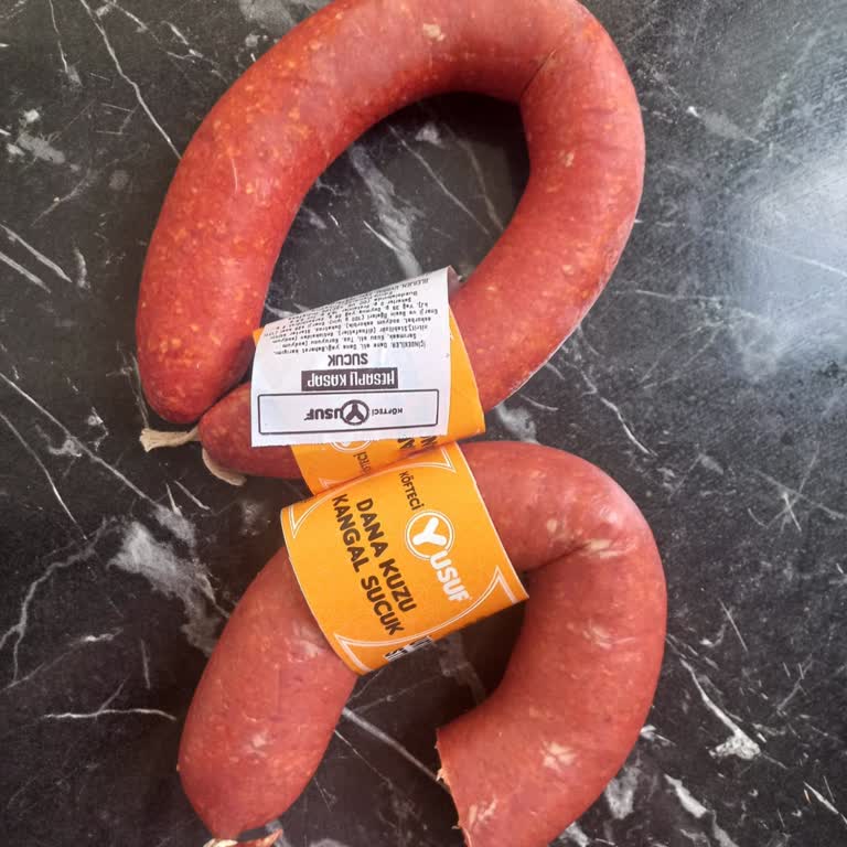 Köfteci Yusuf Ekşi Sucuk İçin Sağlık Riski Ve İade Talebi, Müşteri Hizmetinden Yanıt Bekleniyor