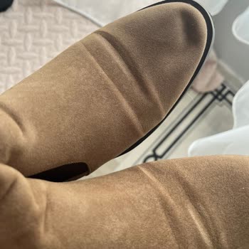 Marjin Süet Bot Hızlı Deforme Oldu Ve Yağmurda Lekeler Oluştu