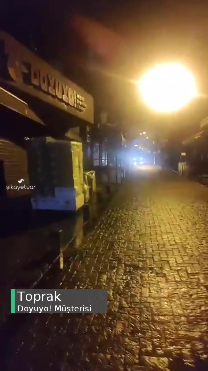 Doyuyo! Donmuş Ürünler Saatlerce Dışarıda Bırakılmış (Beşiktaş) videonun kapak resmi