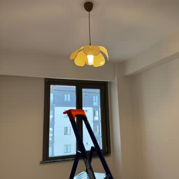 Avizeler Yamuk Ve Çalışmıyor, Müşteri Hizmetleri Yavaş Geri Dönüş Veriyor