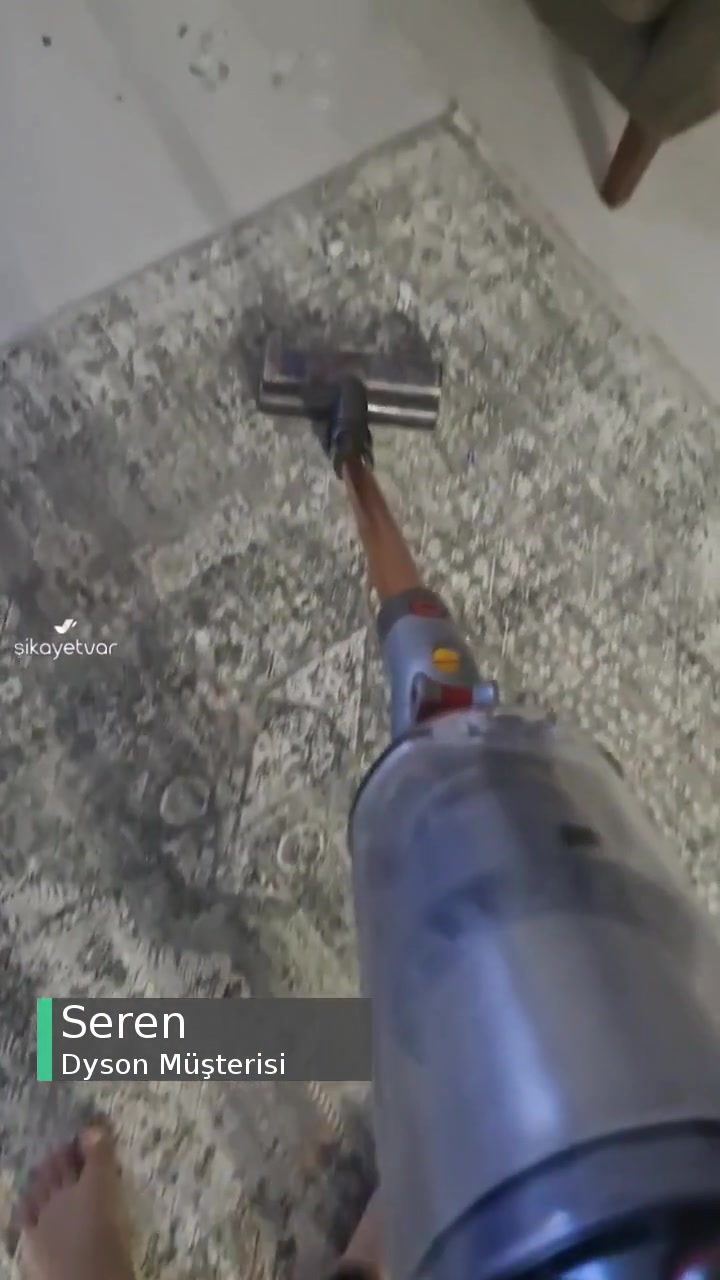 Dyson V10 Dikey Süpürge Çekim Gücü Çok Kötü! videonun kapak resmi
