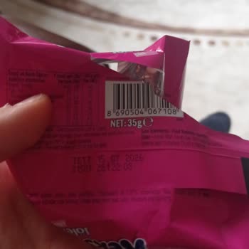 Ülker Kekstra Çilekli Üründe Jel Eksikliği Ve Müşteri Hizmetine Ulaşamama Şikayeti