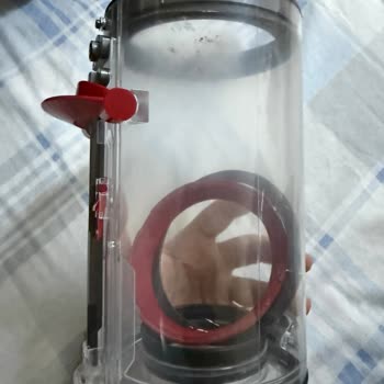 Dyson V15 Detect Toz Haznesi Tekrar Kırılıyor Ve Ücretli Parça Değişimi Kabul Edilmiyor