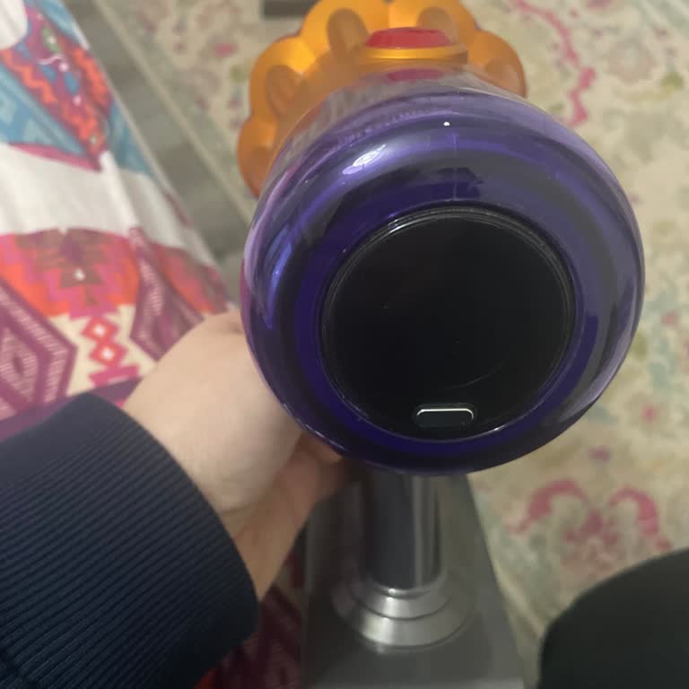 Dyson V12 Detect Slim Süpürge Aniden Kapanıyor, Garanti Kapsamında Hızlı Onarım İstiyorum