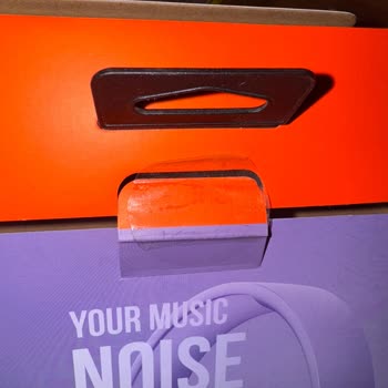 Açılmış Ambalaj Ve Lekeli Kulaklık Teslimatı Şikayeti