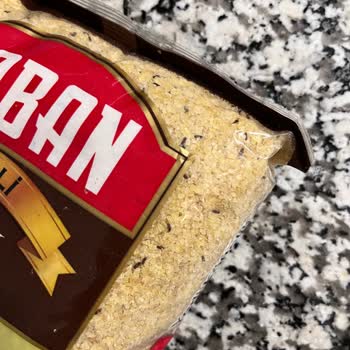 BİM Bulgur Paketi İçinde Böcek Çıktı, İade Şansı Yok