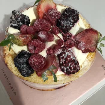 Yanlış Boyutta Pasta, Kaba Müşteri Temsilcisi Ve İade Talebi