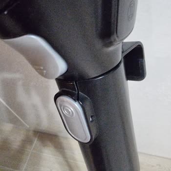 Bosch Unlimited 7 Süpürge Plastik Parçasındaki Çatlak İçin Ücretsiz Değişim Talebi