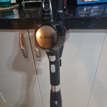 Bosch Unlimited 7 Süpürge Plastik Parçasındaki Çatlak İçin Ücretsiz Değişim Talebi