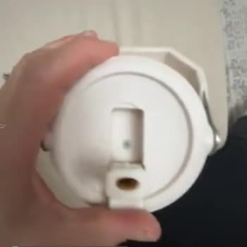 Karaca Termos Bardağın Kapağı Kırıldı!