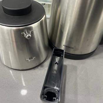 Demlik Sapı Kırıldı, Servis Kullanıcı Hatası Dedi Ve Ücret İstedi