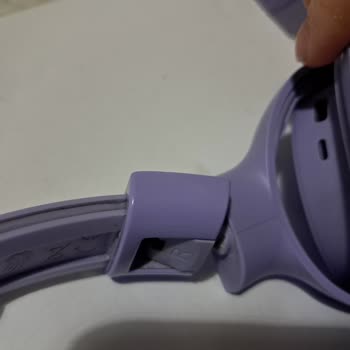 JBL Tune 770 Headphone Hinge Breaks During Normal Use