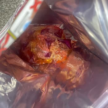 Peros Kapsülleri Yapıştı, Deterjan Akıp Kullanılamaz Hale Geldi