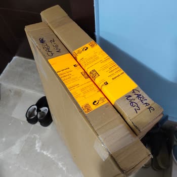 Kelebek Mobilya’da Eksik Masanın Ayağı, Çizik Berjer Ayakları Ve Kurulum İhmali