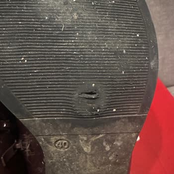 Ayakkabının Tabanında Erken Delinme, Ücret İadesi Talebi